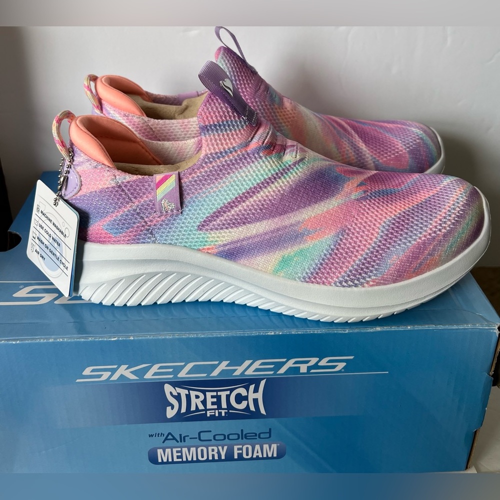 Sketchers Stretch Fit Memory Foam Kids Size 3.5/ Lavender /Multi color New